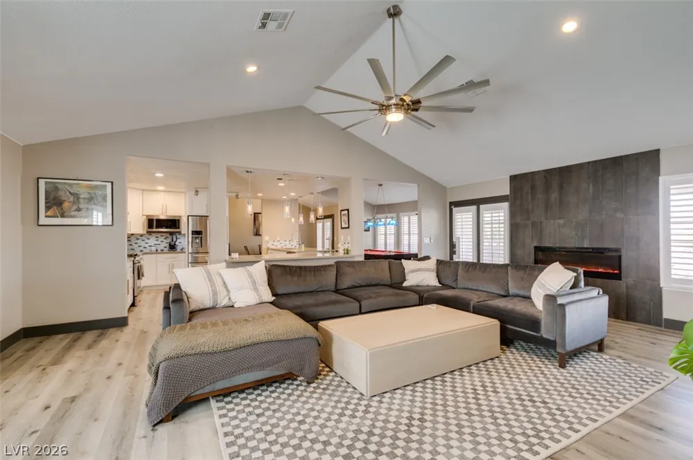 1909 Blackpool Circle Las Vegas, NV 89128