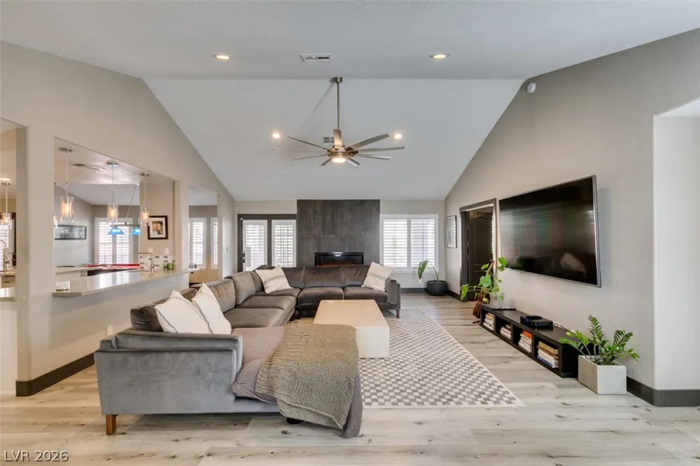 1909 Blackpool Circle Las Vegas, NV 89128
