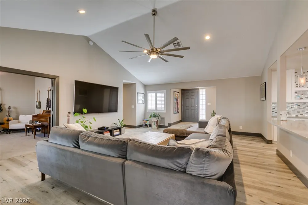 1909 Blackpool Circle Las Vegas, NV 89128