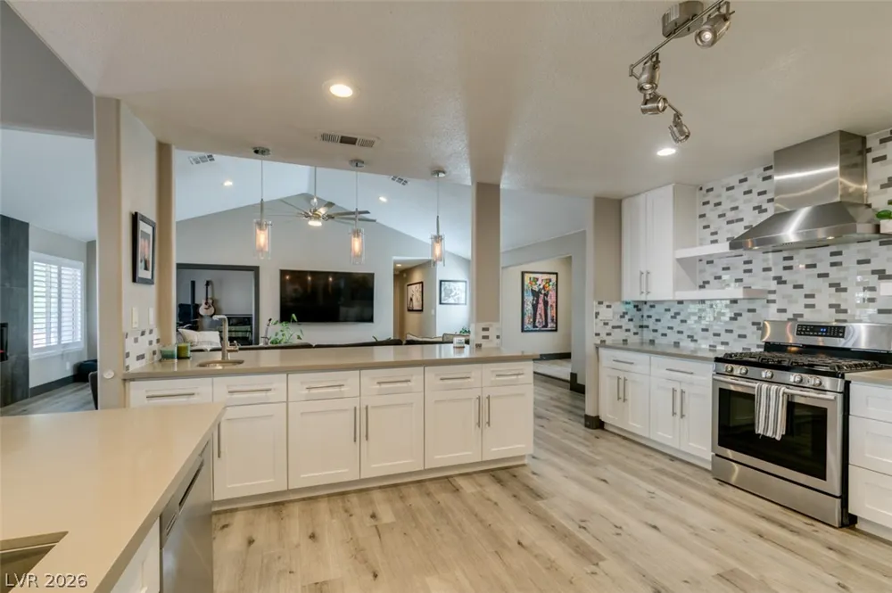 1909 Blackpool Circle Las Vegas, NV 89128