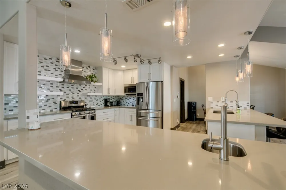 1909 Blackpool Circle Las Vegas, NV 89128