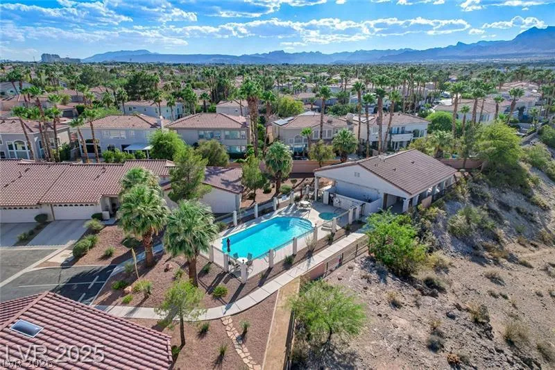 1909 Blackpool Circle Las Vegas, NV 89128