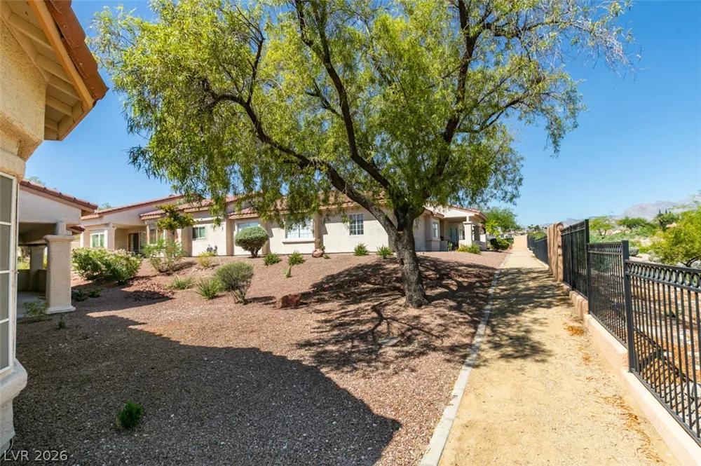 1909 Blackpool Circle Las Vegas, NV 89128