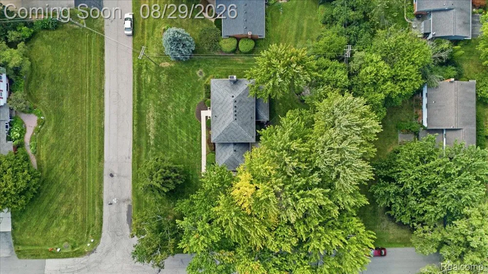 487 Henley Drive Bloomfield Hills City, MI 48304