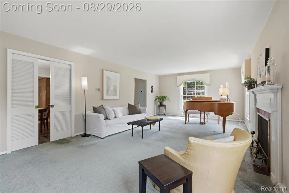 487 Henley Drive Bloomfield Hills City, MI 48304