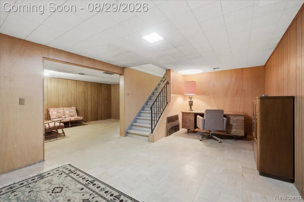 487 Henley Drive Bloomfield Hills City, MI 48304