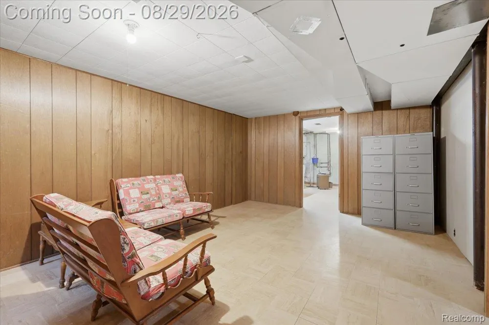 487 Henley Drive Bloomfield Hills City, MI 48304