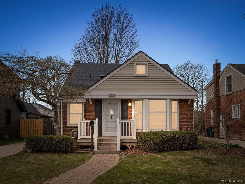 1646 S BATES STREET Birmingham City, MI 48009