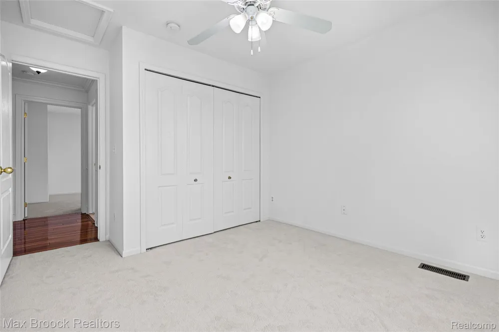 1723 Pine Forest Drive Commerce Charter Township, MI 48390