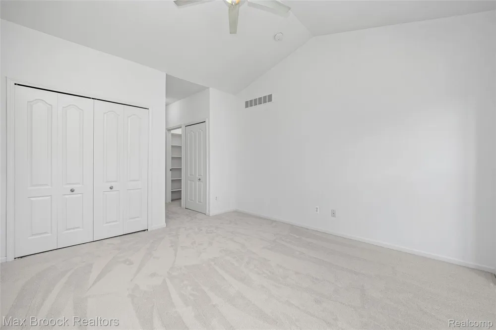 1723 Pine Forest Drive Commerce Charter Township, MI 48390