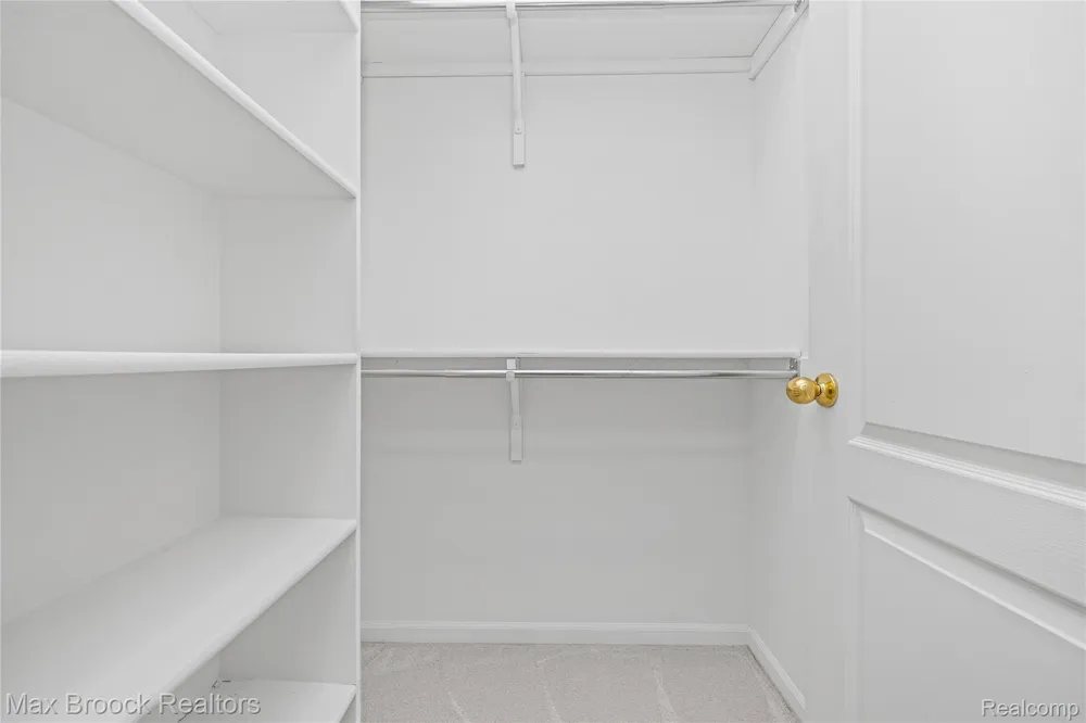 1723 Pine Forest Drive Commerce Charter Township, MI 48390