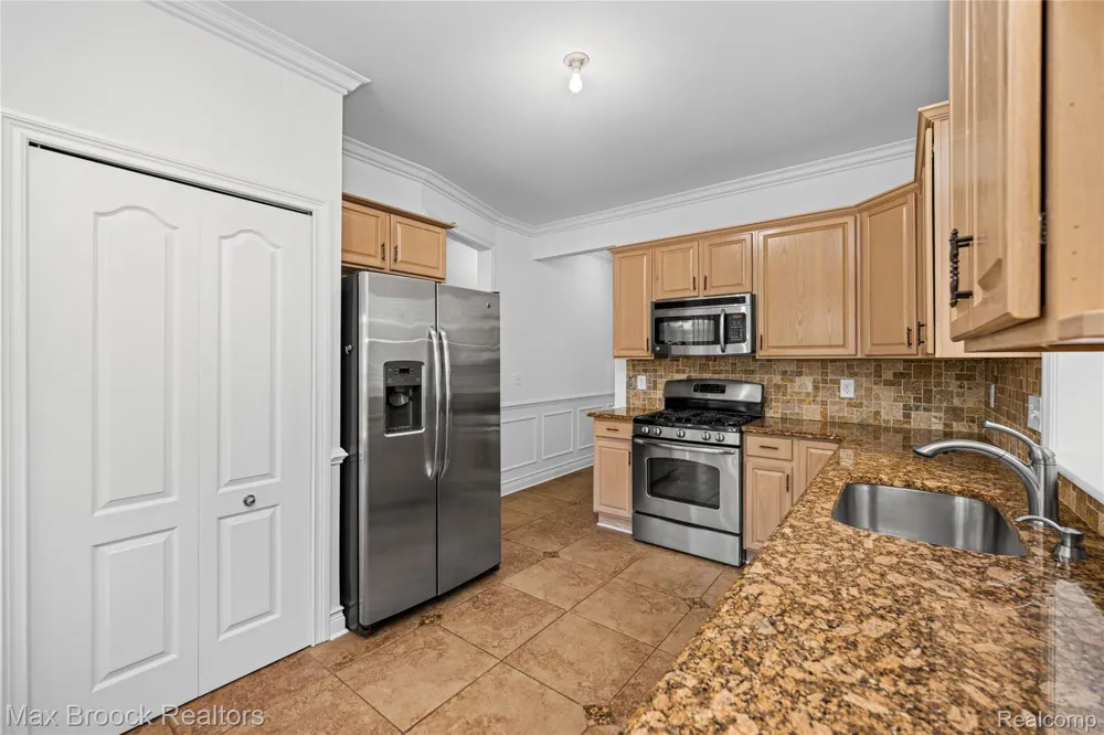 1723 Pine Forest Drive Commerce Charter Township, MI 48390