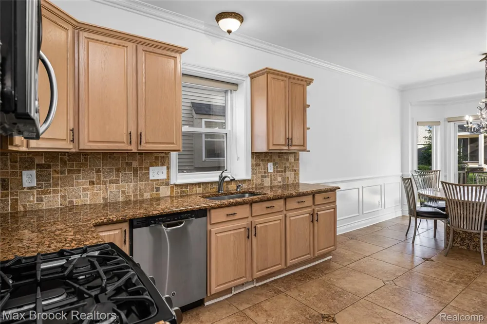1723 Pine Forest Drive Commerce Charter Township, MI 48390