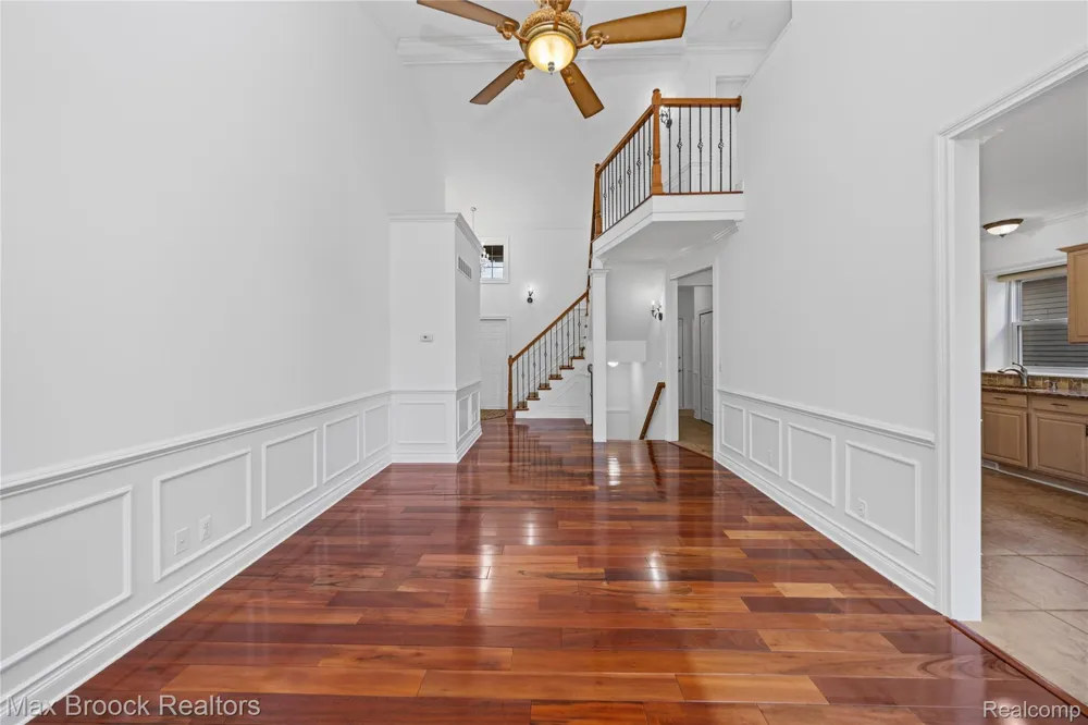 1723 Pine Forest Drive Commerce Charter Township, MI 48390