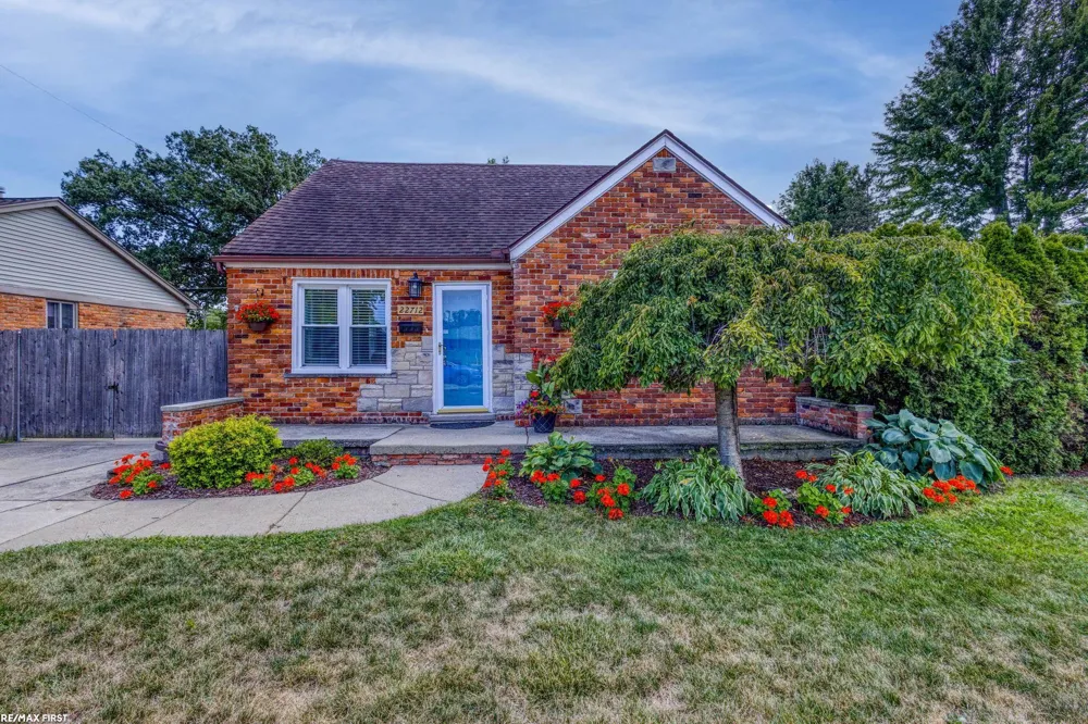 22712 Liberty Street St Clair Shores City, MI 48080