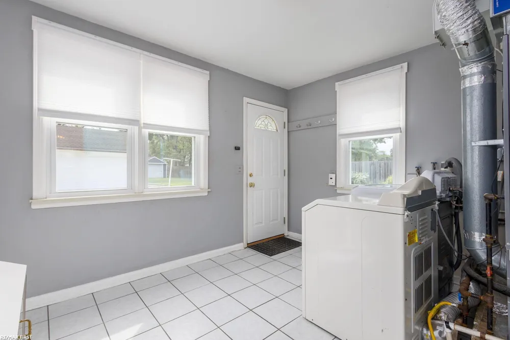 22712 Liberty Street St Clair Shores City, MI 48080