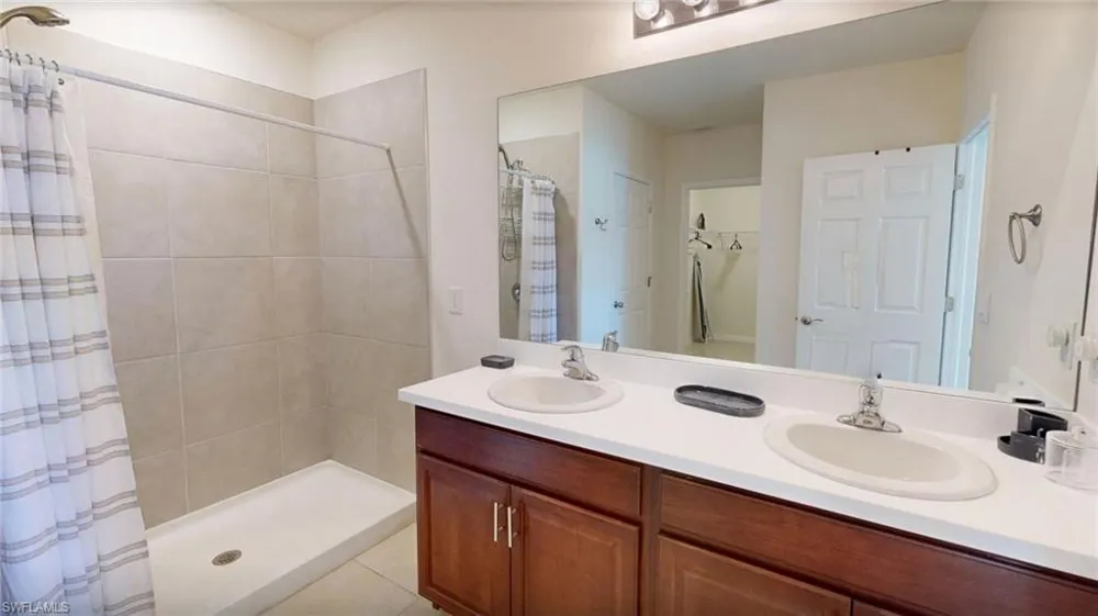 513 Nelson Road Cape Coral, FL 33993