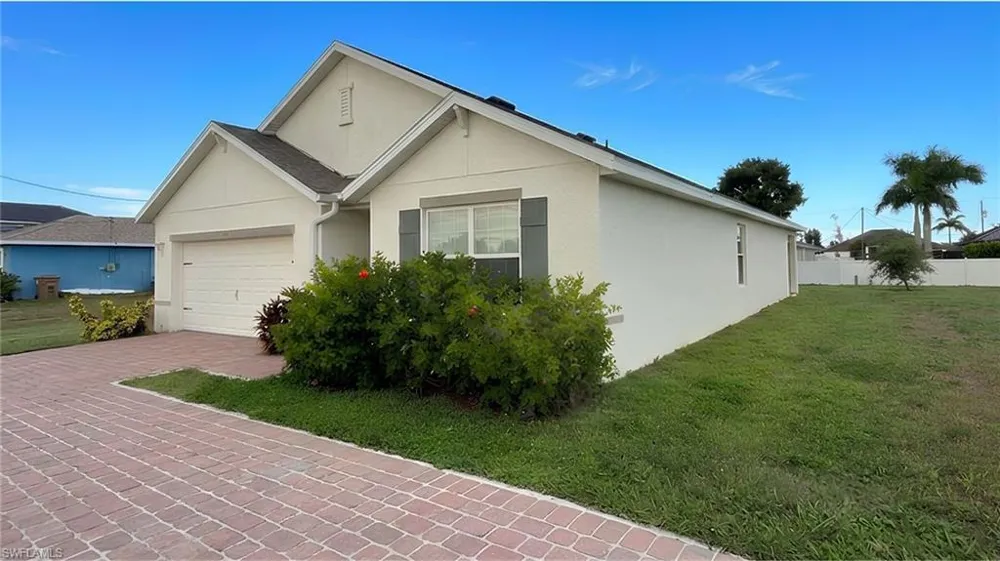 513 Nelson Road Cape Coral, FL 33993