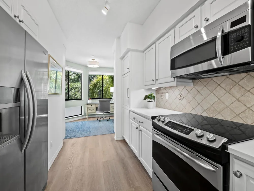 1906 HARBOURSIDE DRIVE #303 Longboat Key, FL 34228