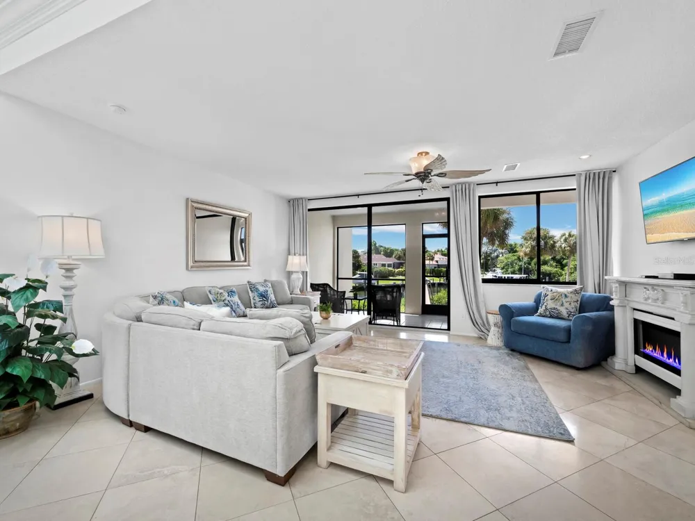1906 HARBOURSIDE DRIVE #303 Longboat Key, FL 34228