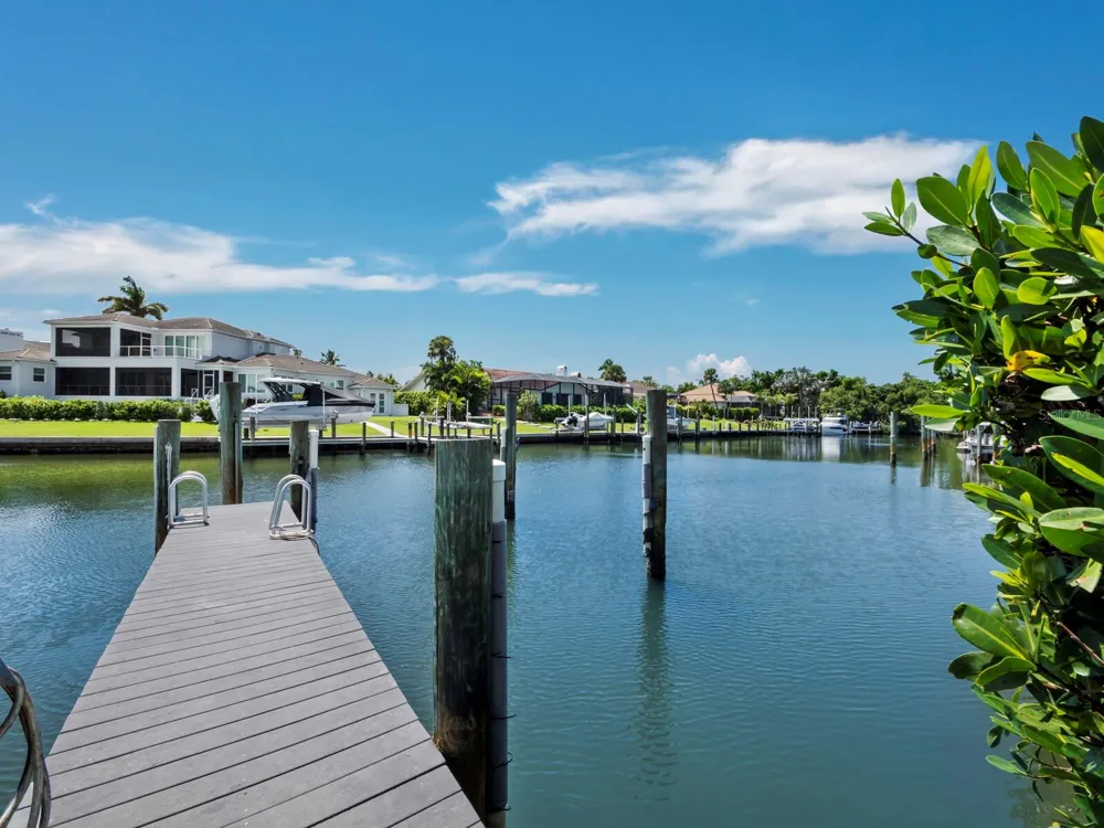 1906 HARBOURSIDE DRIVE #303 Longboat Key, FL 34228