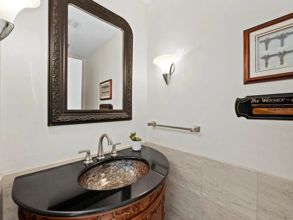 1906 HARBOURSIDE DRIVE #303 Longboat Key, FL 34228