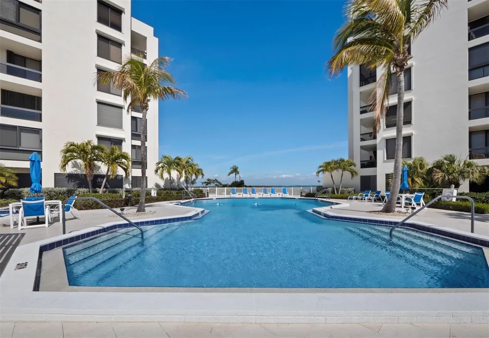 1906 HARBOURSIDE DRIVE #303 Longboat Key, FL 34228