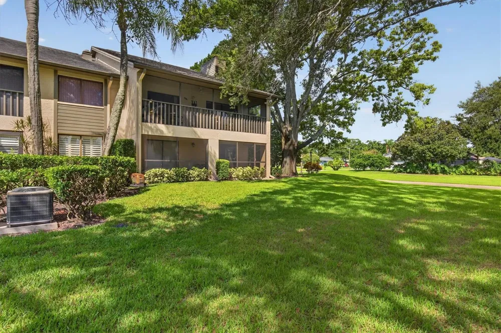 3167 LANDMARK DRIVE #821 Clearwater, FL 33761