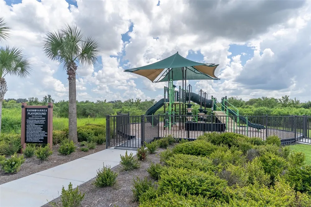 4005 WESTWOOD FIELDS LOOP Plant City, FL 33565