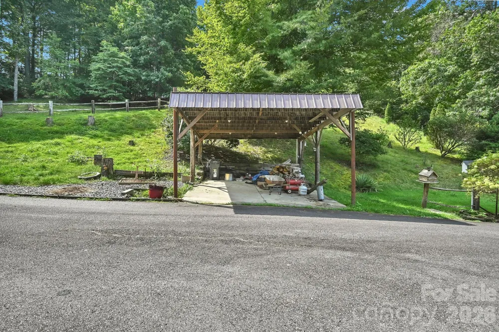 3421 & 3423 Rector Corner Road Marshall, NC 28753