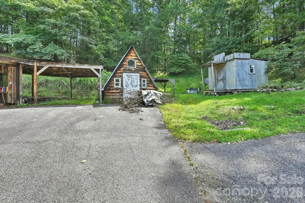 3421 & 3423 Rector Corner Road Marshall, NC 28753