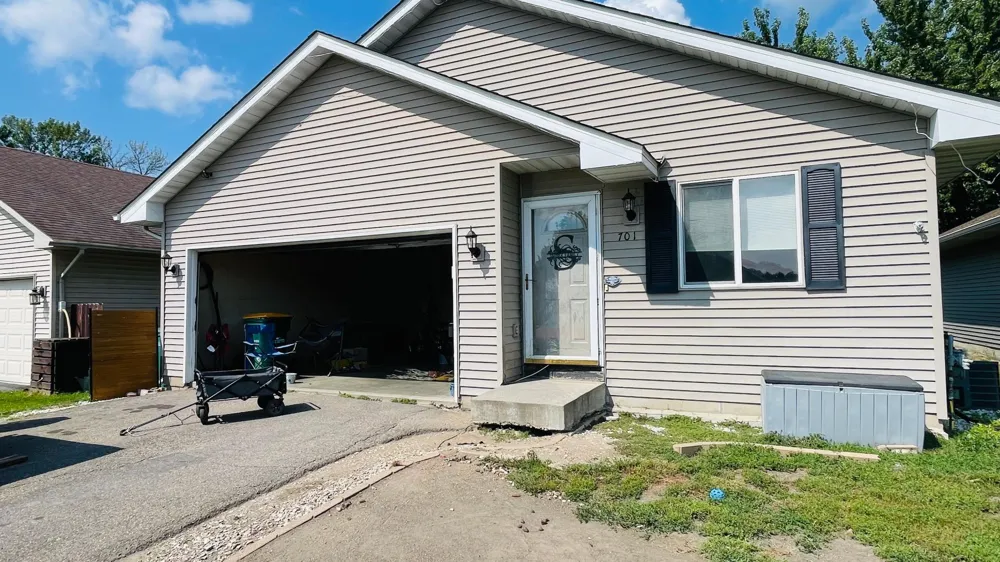 701 Juniper Lane NW Montgomery, MN 56069