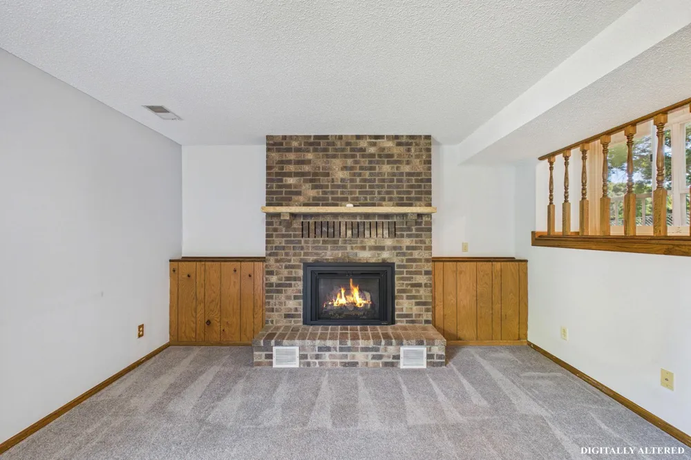 1604 Rio Loma Drive Burnsville, MN 55337