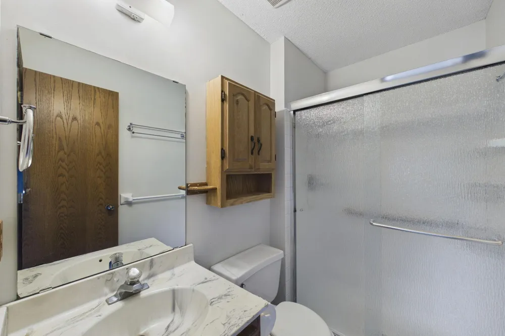 1604 Rio Loma Drive Burnsville, MN 55337