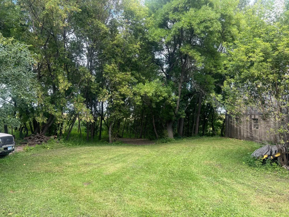 13503 Page Avenue Hutchinson, MN 55350