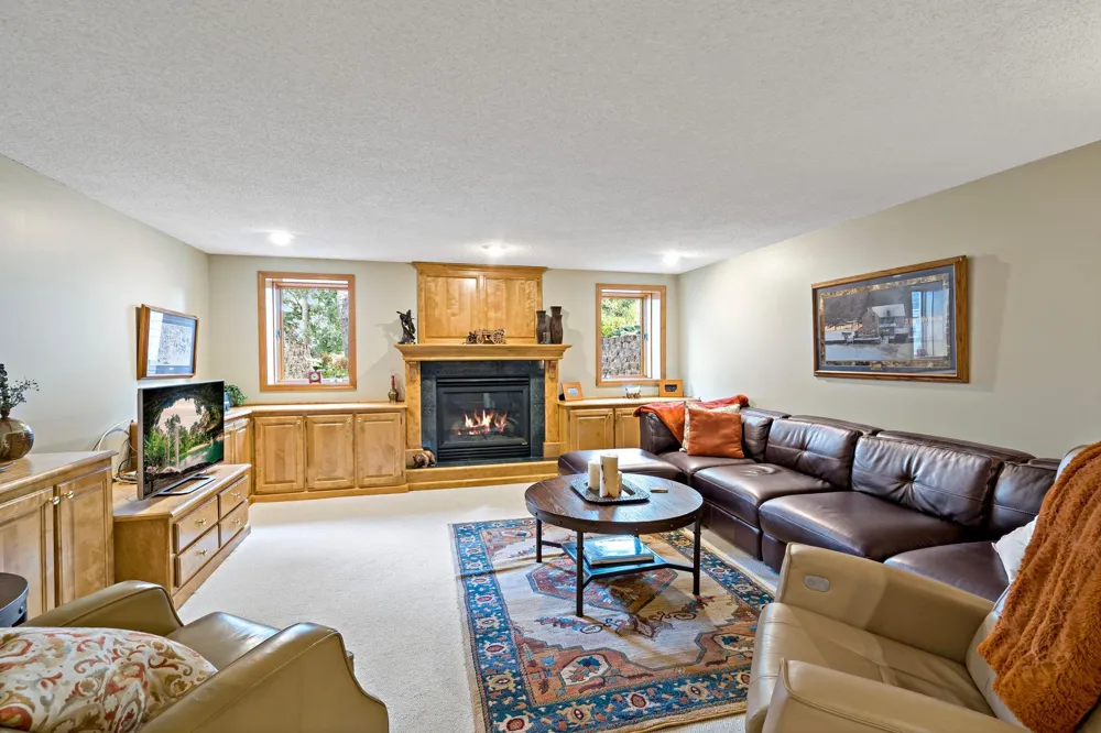 1215 Thorene Place Stillwater, MN 55082