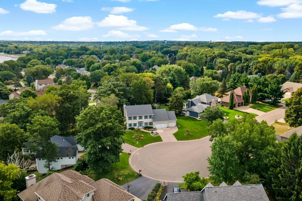 1215 Thorene Place Stillwater, MN 55082