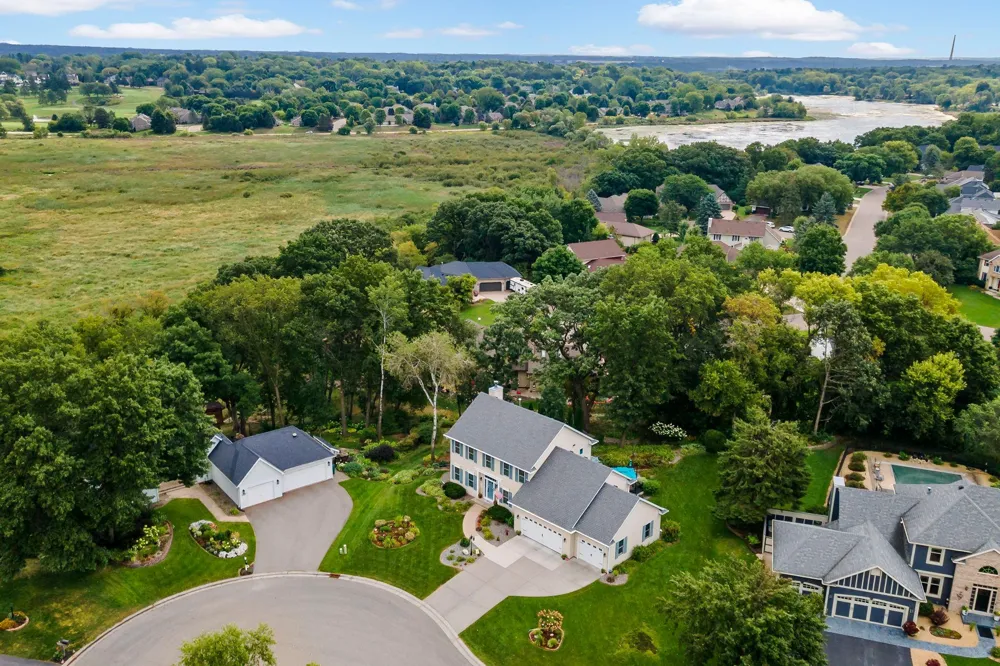 1215 Thorene Place Stillwater, MN 55082