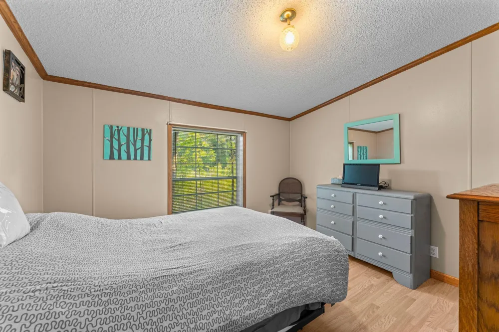 17473 Peggy Lane Grasston, MN 55030