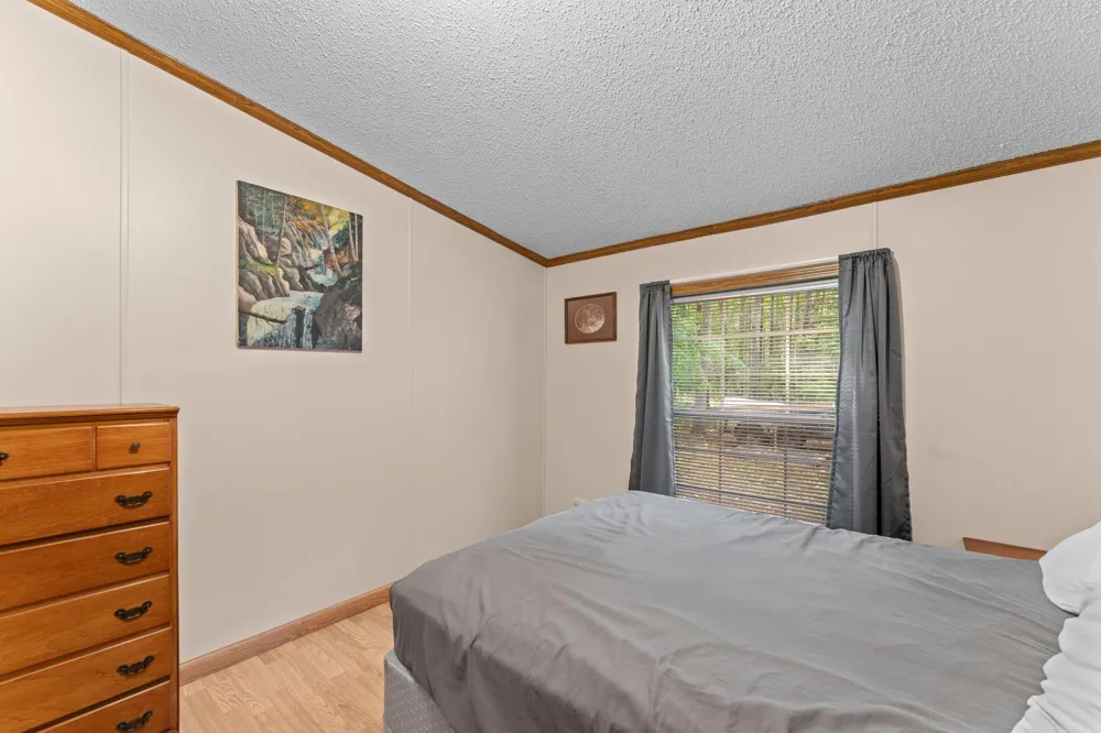 17473 Peggy Lane Grasston, MN 55030