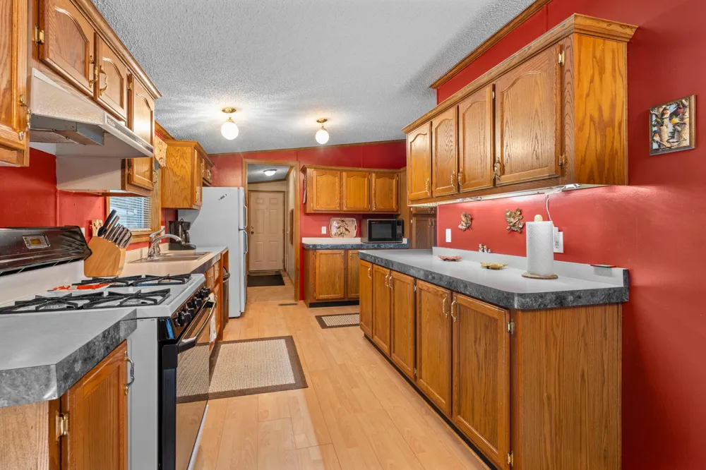 17473 Peggy Lane Grasston, MN 55030
