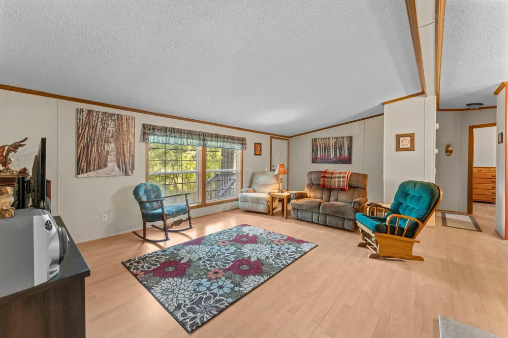 17473 Peggy Lane Grasston, MN 55030