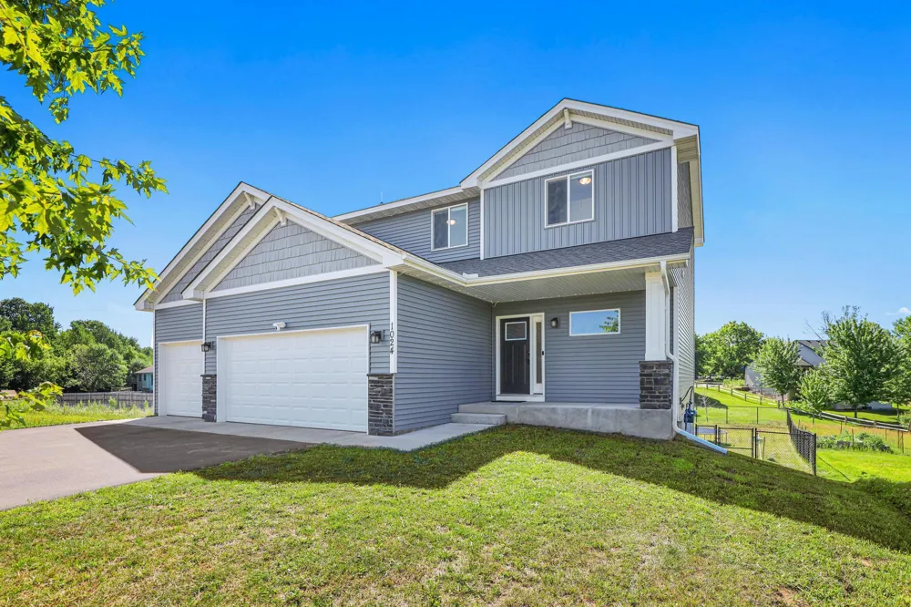 1024 Bellaire Boulevard NW Isanti, MN 55040