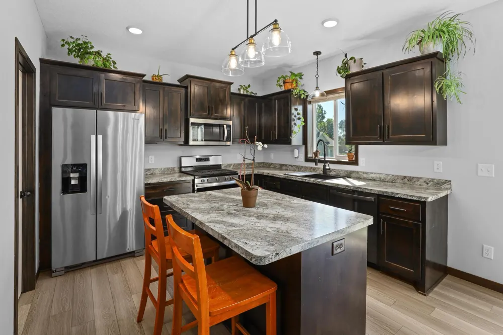 1024 Bellaire Boulevard NW Isanti, MN 55040