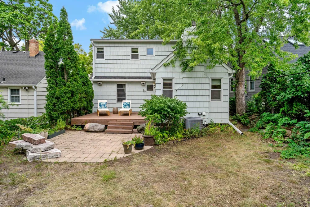 5434 Vincent Avenue S Minneapolis, MN 55410