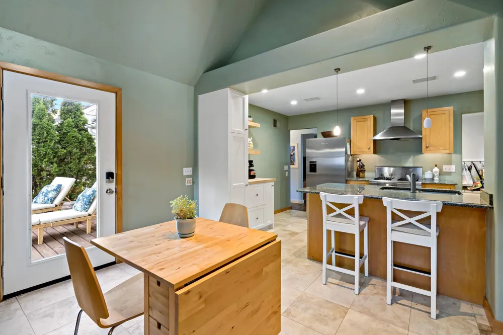 5434 Vincent Avenue S Minneapolis, MN 55410