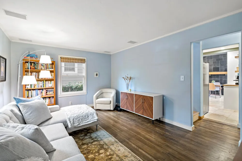 5434 Vincent Avenue S Minneapolis, MN 55410