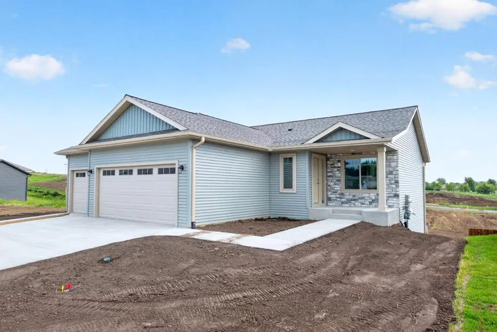 6176 Cody Lane NW Rochester, MN 55901