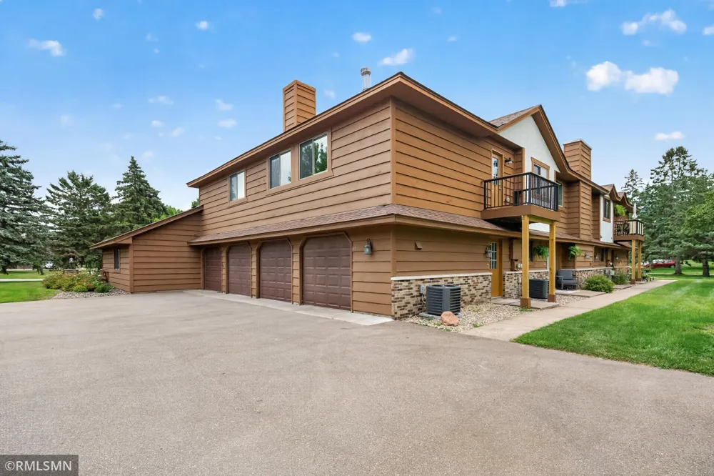 89 126th Lane NW Coon Rapids, MN 55448