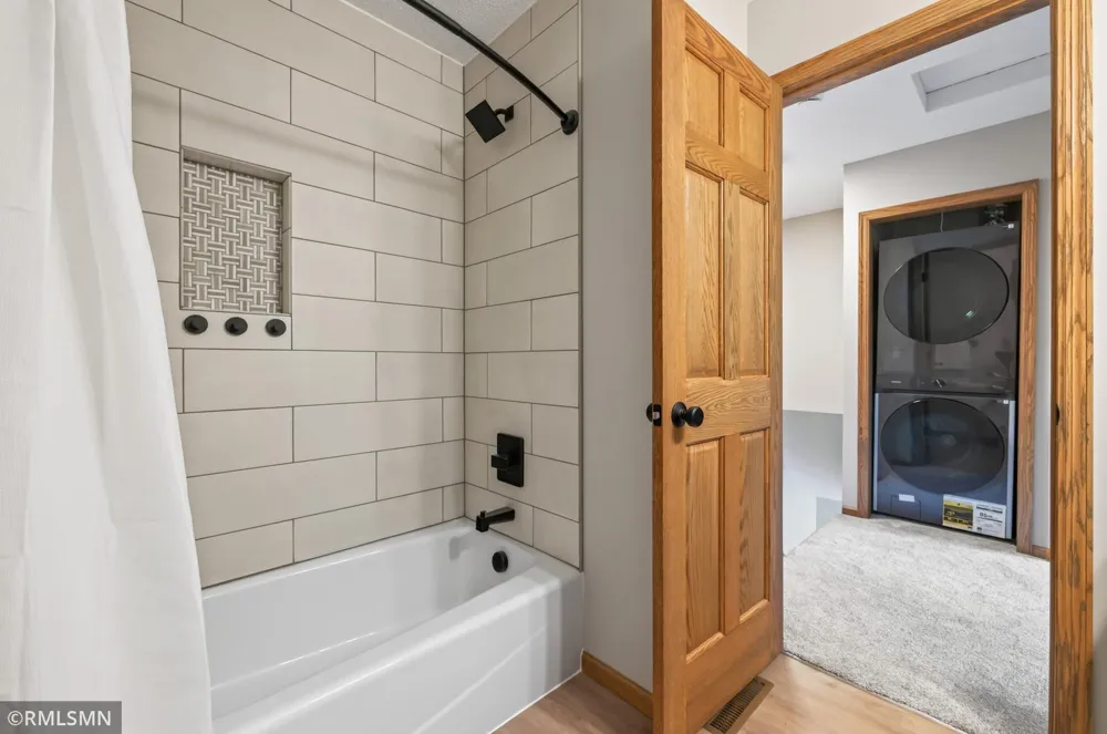 89 126th Lane NW Coon Rapids, MN 55448